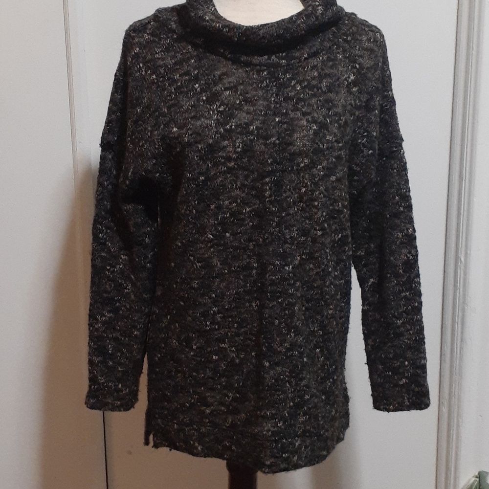 Santuary Sweater Size Small